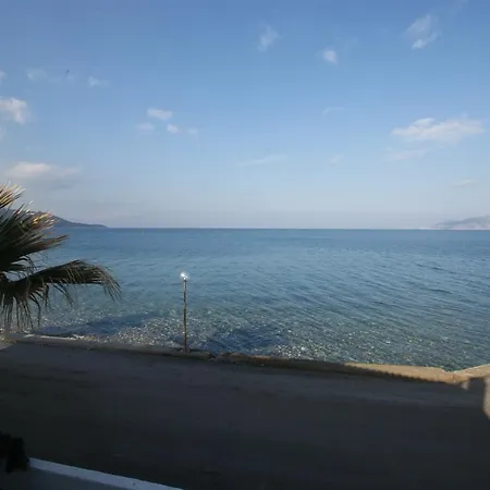 Manthos Sea View Apartmán *
